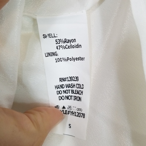 Do+Be White Sleeveles Top NWT - Picture 5 of 5